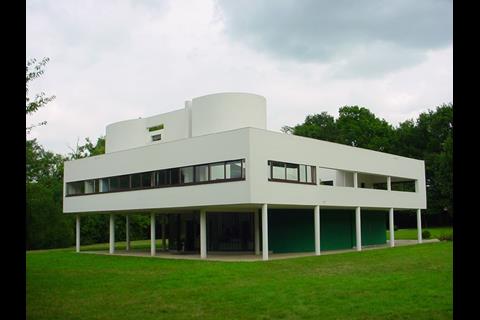 Villa Savoye by Le Corbusier 